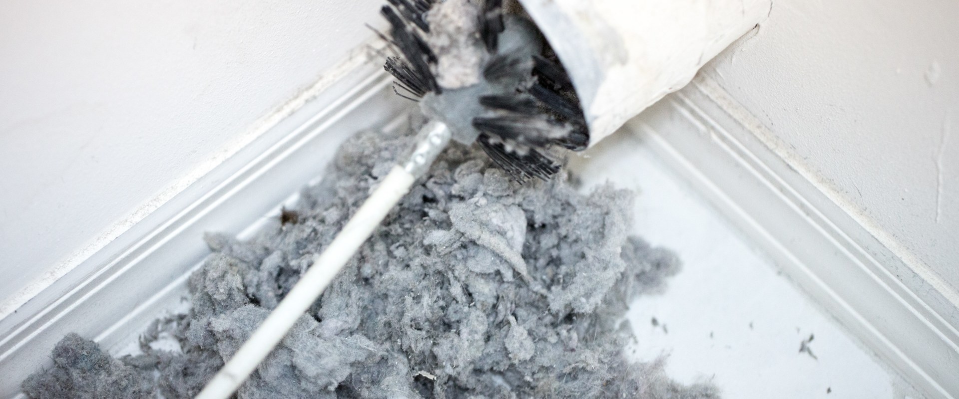 How to Inspect and Clean a Dryer Vent